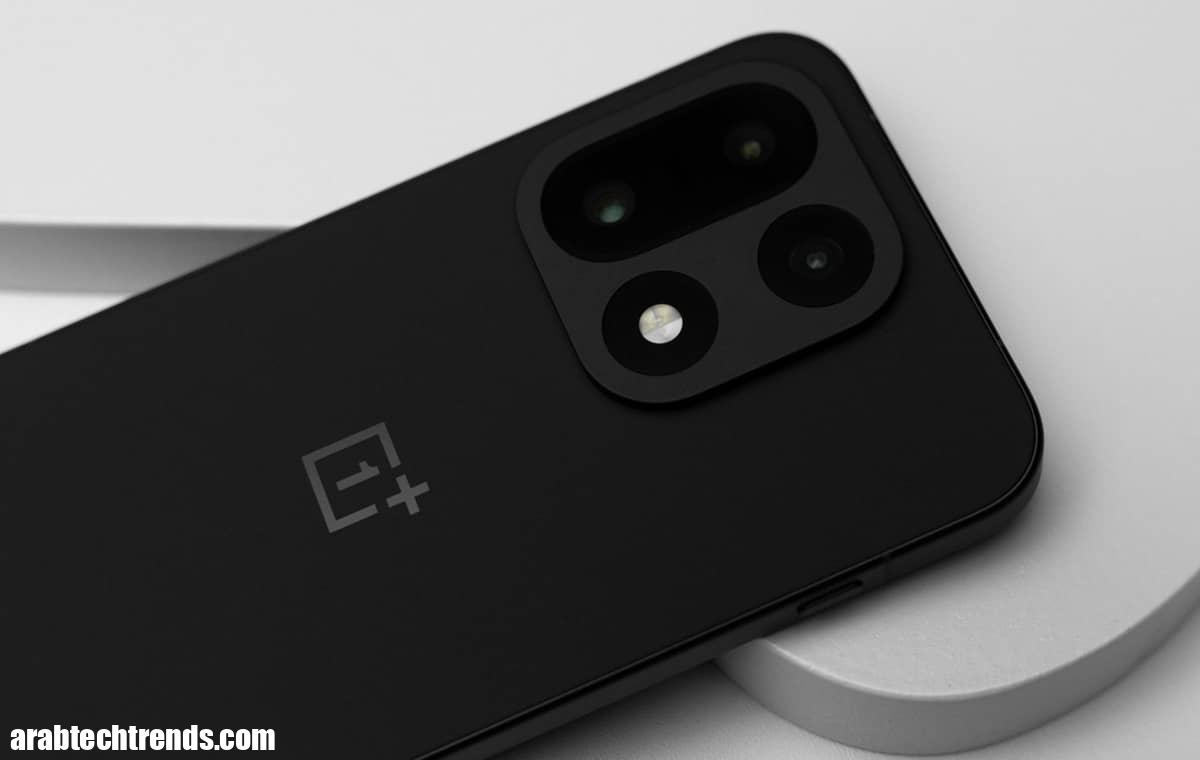 تسريبات حول هاتف OnePlus 15T بمواصفات رائدة وتركيز واضح على الأداء والبطارية