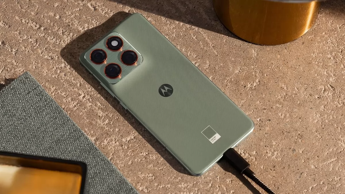 يدعم Moto X70 Air Pro الجديد الشحن فائق السرعة بقدرة 90 واط