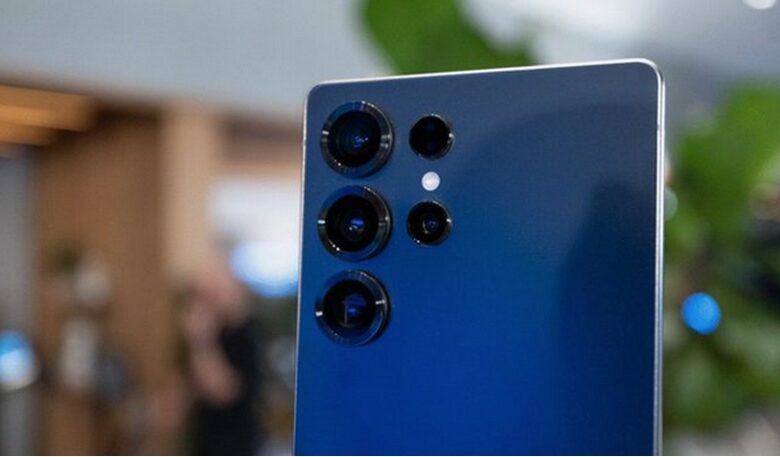 اس 26 الترا Galaxy S26 Ultra يراهن على النحافة والشحن فائق السرعة بدلاً من بطارية أكبر! 1 اس 26 الترا Galaxy S26 Ultra يراهن على النحافة والشحن فائق السرعة بدلاً من بطارية أكبر!