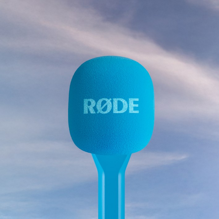 rode interview go amazon feature to the sky blue 4000x4000 rgb- محول لاسلكي لميكروفون المقابلة المحمول بألوان متعددة