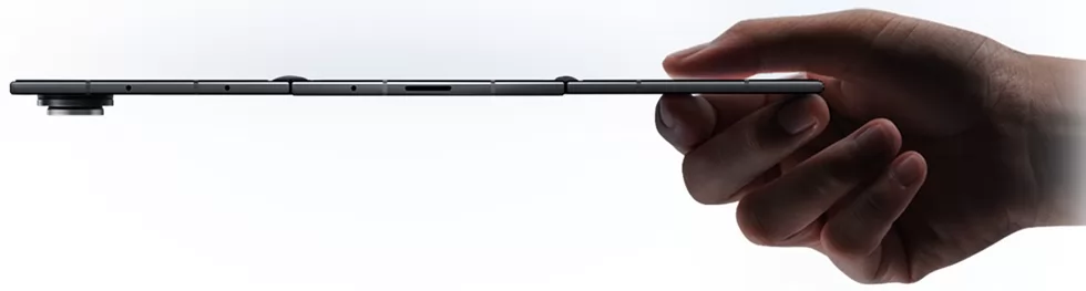 1764675374 335 galaxy z trifold.webp- سامسونج تفجر المفاجأة: الكشف عن هاتف Galaxy Z TriFold ثلاثي الطي بمواصفات ثورية